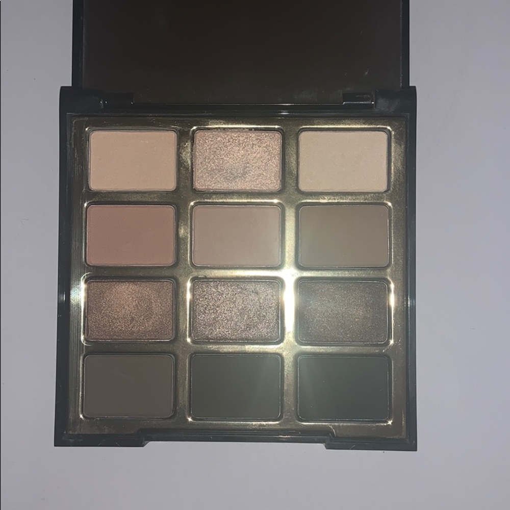 Milani Soft & Sultry Eyeshadow Palette